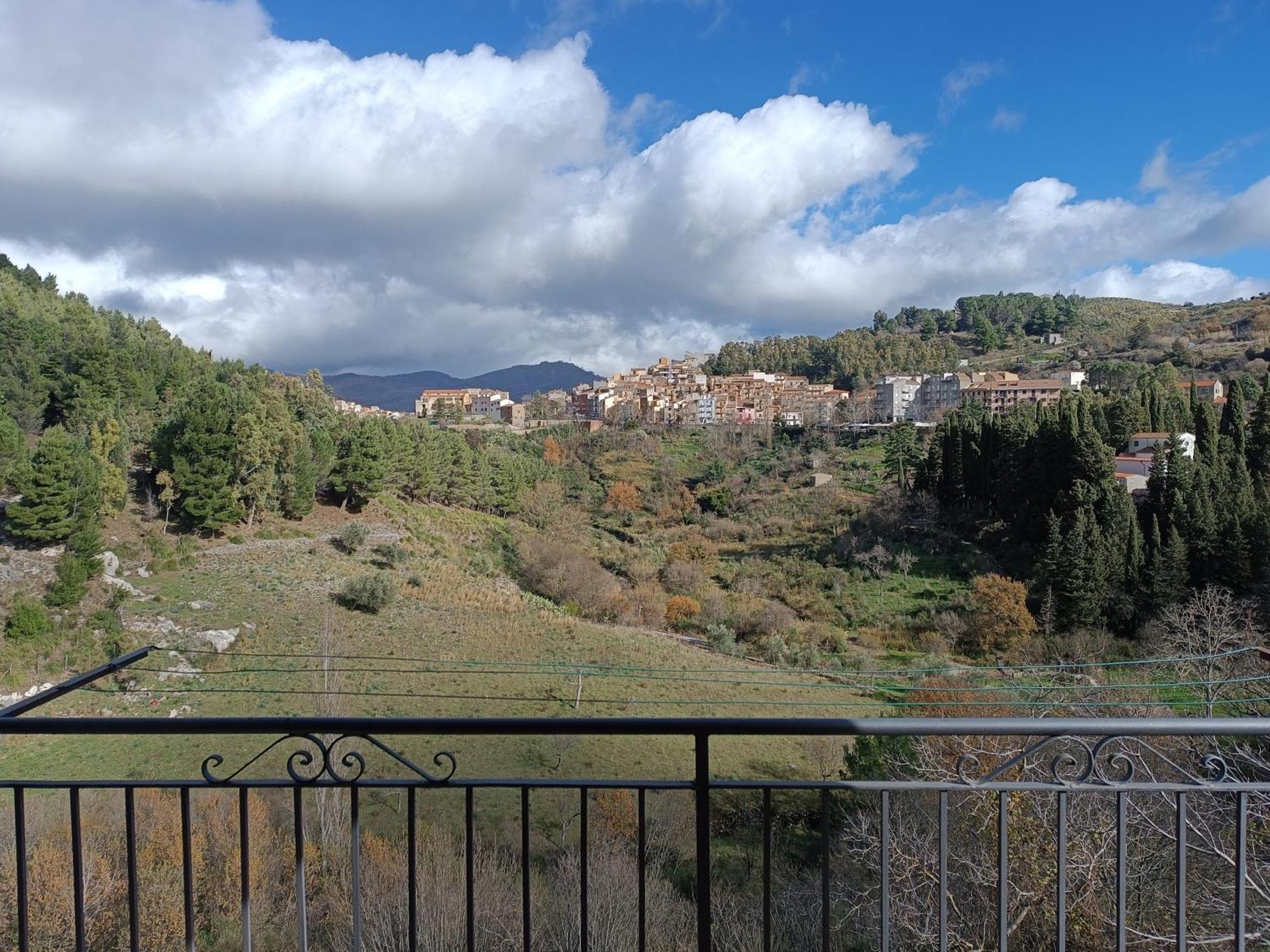 Casa Belvedere Isnello Екстер'єр фото